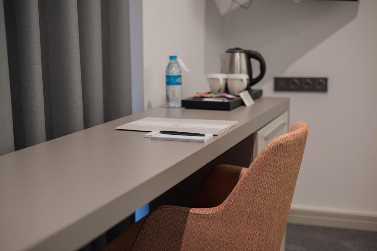Dovv Hotel Business Gaziemir Extérieur photo